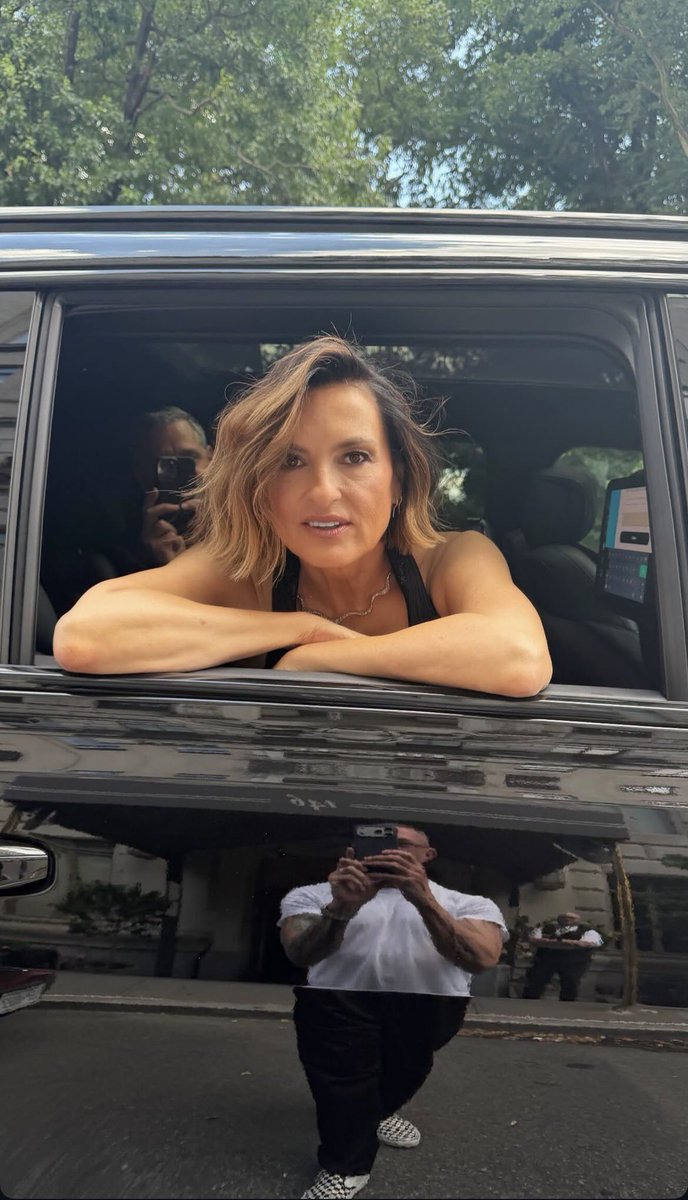 sloot4chriska's tweet photo. My jaw? On the floor https://t.co/S9X02C2UoG