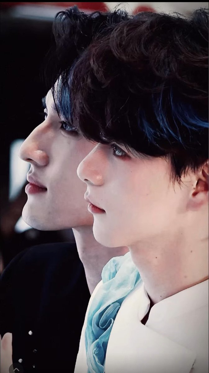 RoseJeon09's tweet photo. Some pictures don't need words—they just leave you staring. 🥹🤍🧡

#政瞳 #aylio https://t.co/CUNIK4Btfu