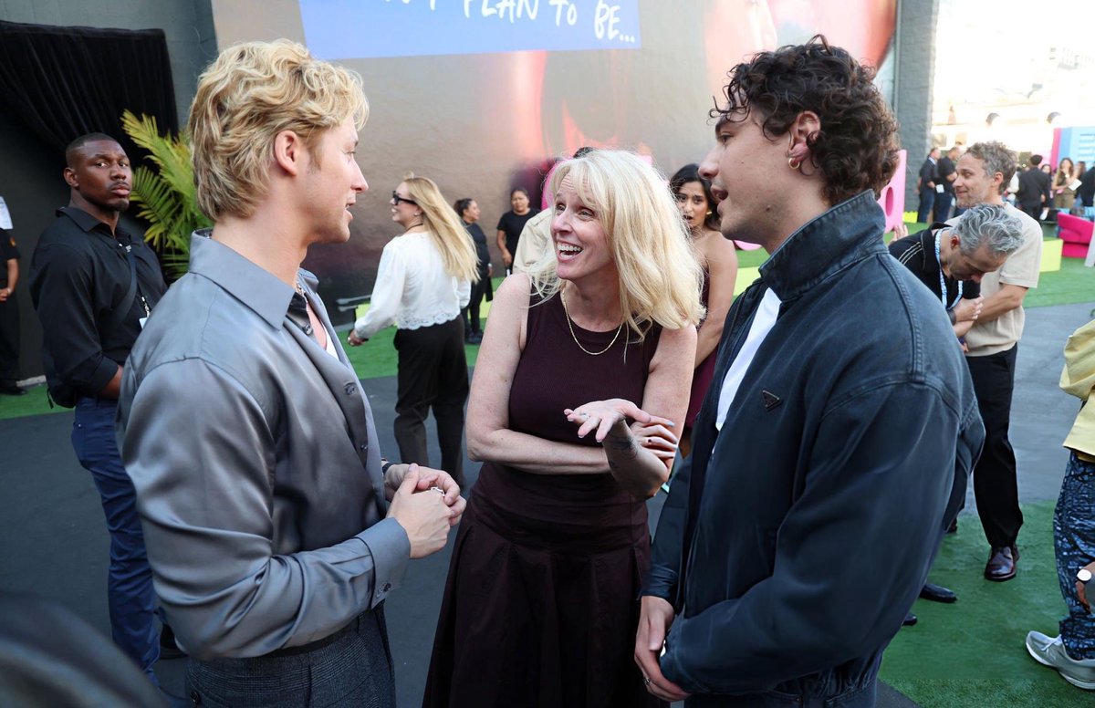 kalynstephenbra's tweet photo. Novas fotos de Stephen Kalyn com Belmont Cameli, Sue Kroll e Kelly Day na pré-recepção do Obsessed Fest, promovida pelo Prime Video, em Los Angeles, Califórnia. — 26 de junho, 2026. https://t.co/knESKuuIQj