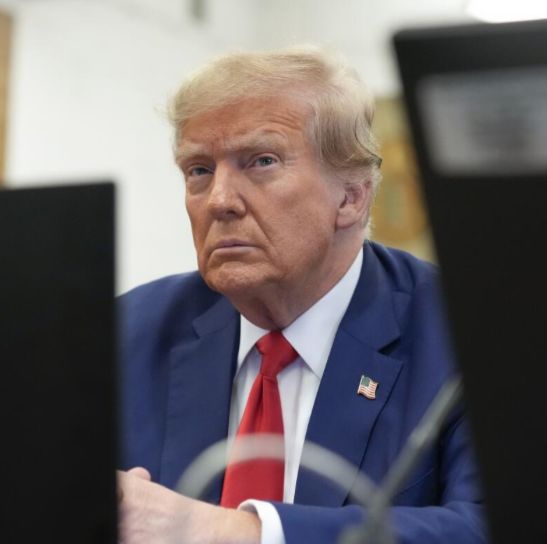 GOP__Ls's tweet photo. 🚨 Trump traded hundreds of stocks the day before he paused his tariffs, making him over $12.8 million.

He then illegally hid these trades for months. https://t.co/Kq7z3tAg3k