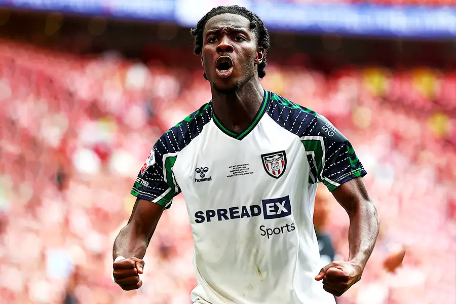 LaZoneSoch's tweet photo. 🚨 Eliezer Mayenda annonce son départ de Sunderland. L'Espagnol va s'engager avec le Stade Rennais. Un transfert d'environ 25M€ qui rapportera près de 5M€ au FCSM. 💰

(IG)

#MadeInSeloncourt #SRFC https://t.co/KxaTuvdBVv
