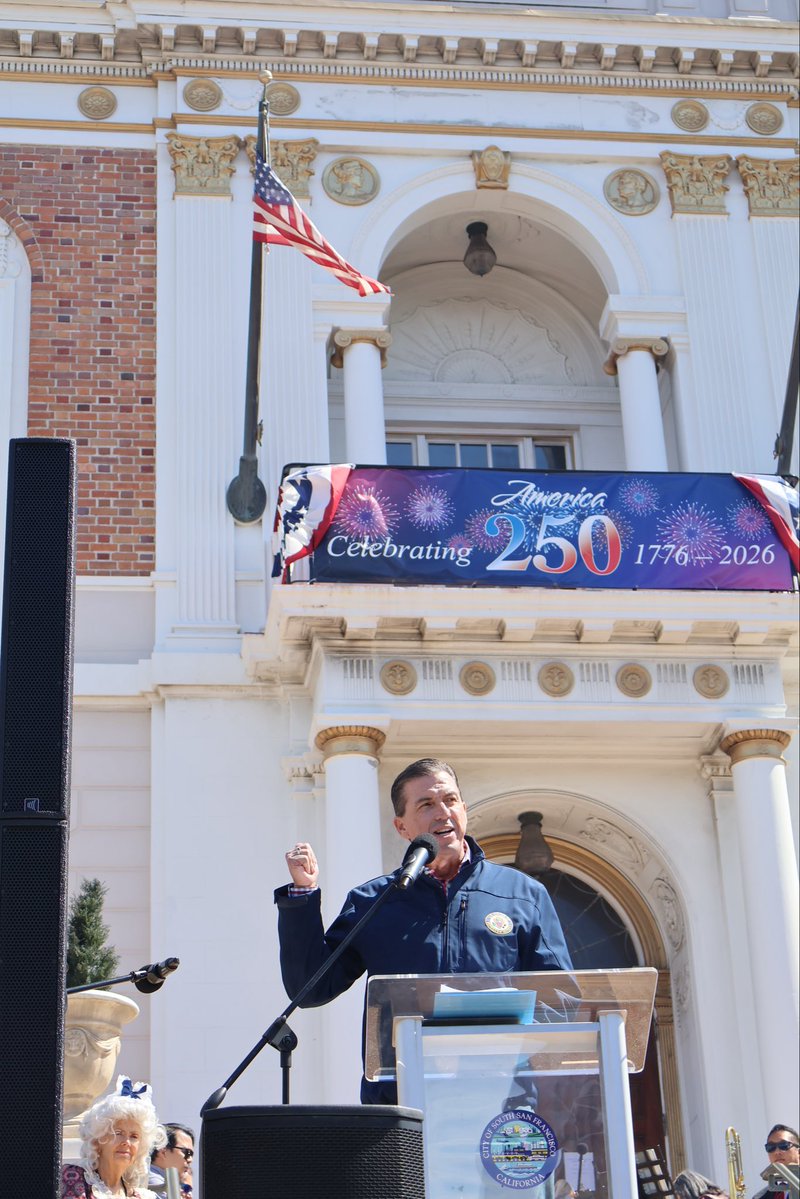 RepKevinMullin's tweet photo. 🇺🇸 Happy birthday #America! I had a great time gathering with the community to celebrate #America250 in my hometown @CityofSSF. 

This #FourthofJuly we recommit to standing up for our #democracy, and appreciating the diversity upon which our nation is founded 🇺🇸  
#IndependenceDay