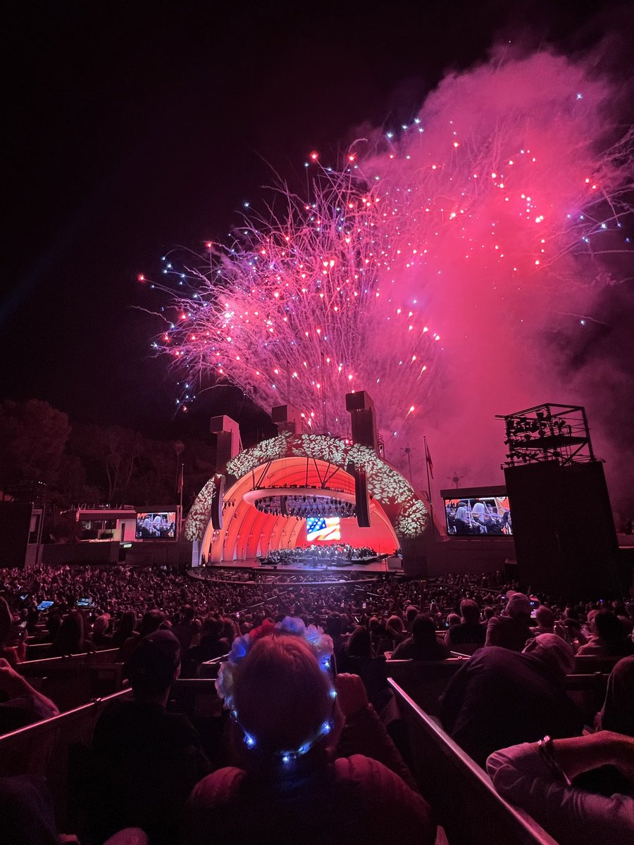 BridgetPhetasy's tweet photo. HAPPY 250, AMERICA!!! 

I love this country so damn much. https://t.co/FGmzBJhzCV