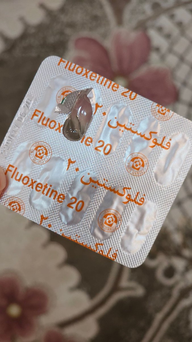 ncmt98's tweet photo. نجات دهنده💊 https://t.co/Cf3VFUr6Fp