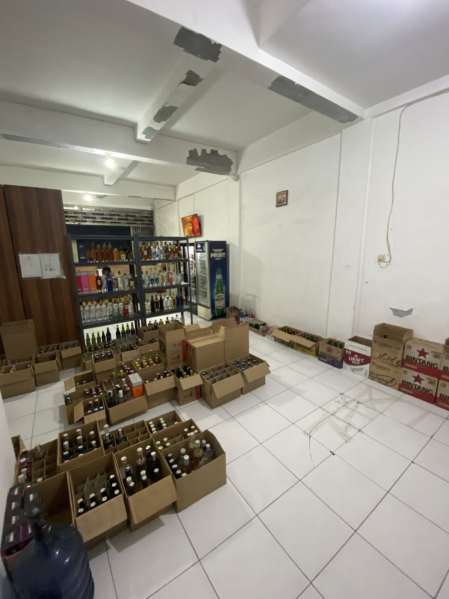 Cap3dewaa's tweet photo. Utara surabaya ready 🫡 https://t.co/LBka94ebwm