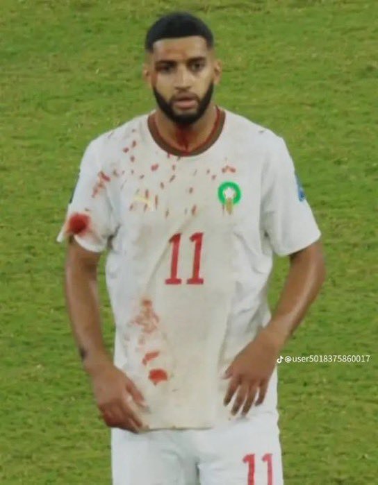 R222M's tweet photo. والله فروقااات 🤷🏻‍♂️ https://t.co/bOZKy91CPD