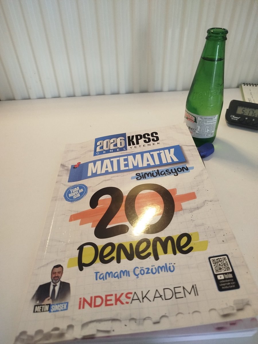 yarmparagraf's tweet photo. Üzülünce matematik denemesi çözen o kız...
Değer vermek sadece matematikte işe yarar. Gerçek hayatta kime değer versen tanım kümesinin dışına çıkıp buraları terk ediyor. https://t.co/YRRCaYVgQQ