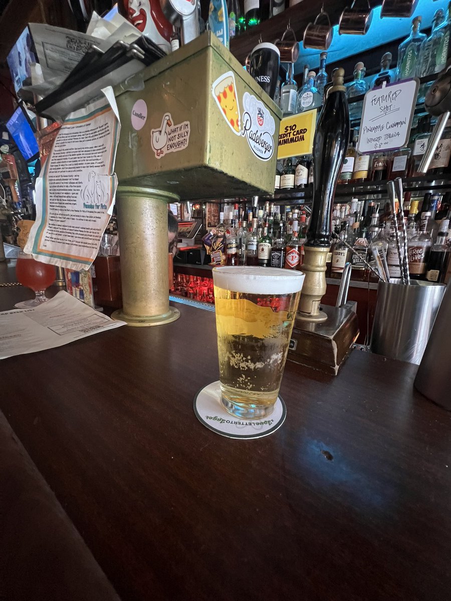 TaylorShewchuk's tweet photo. a @drinkgaragebeer in nyc to celebrate the royal wedding https://t.co/nhuofrTZ47