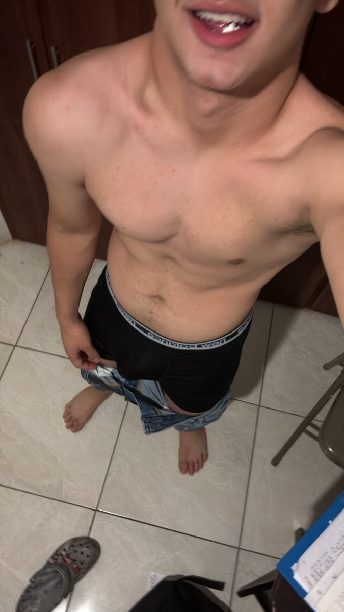 valeri8712's tweet photo. Quien quiere 

Rt? https://t.co/tFcrvG5Y6U