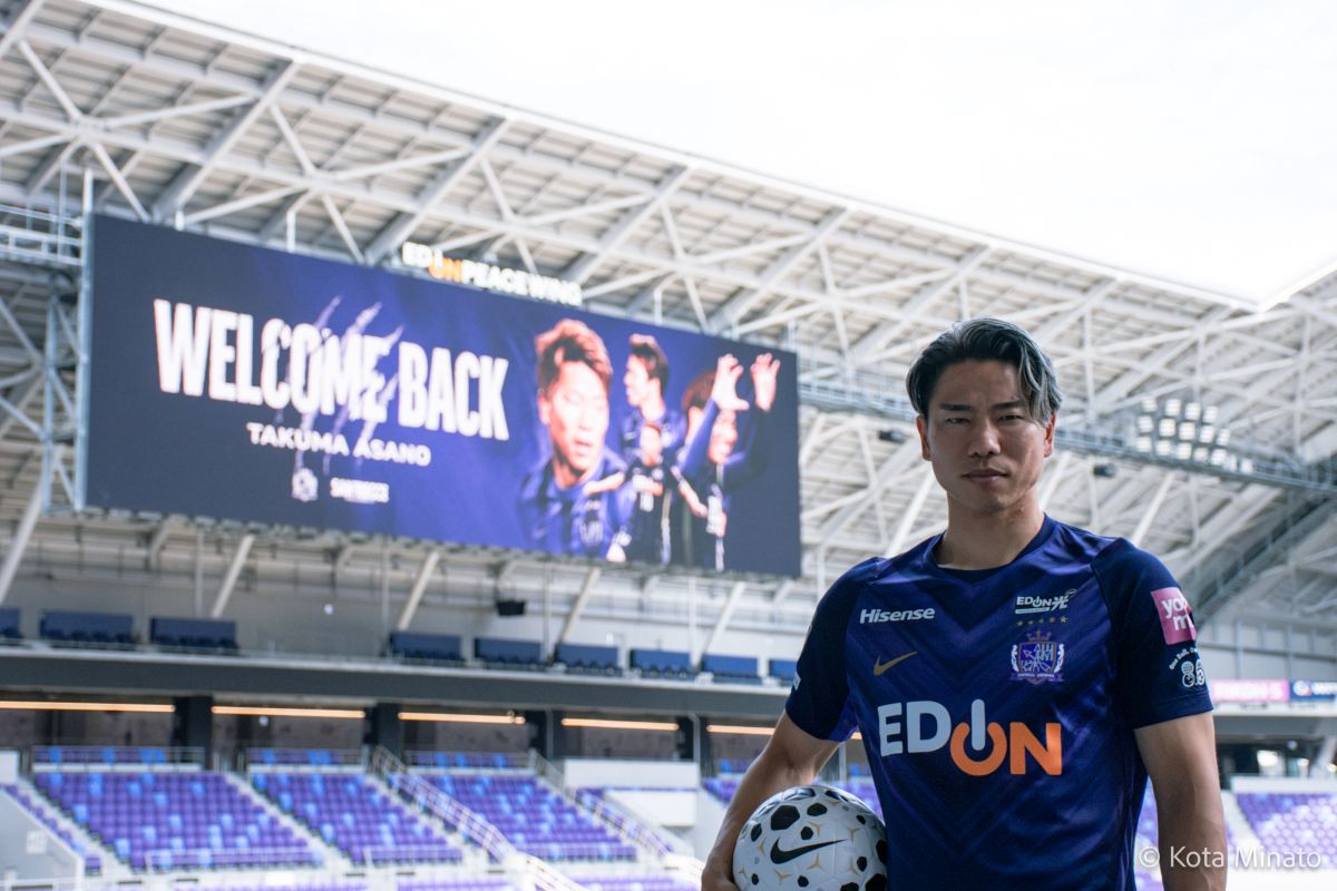 SoccerKingJP's tweet photo. 🟣コラム🟣
10年ぶりの広島帰還　浅野拓磨が持ち続けた“紫の誇り”と消えない成長・挑戦への意欲
https://t.co/J3vEr5Ny2c

✍編集部より
「湊昂大さん @makooota によるコラムです。浅野拓磨は10年ぶりの古巣復帰。その想いや経緯などについてです」 https://t.co/GV72hXUtKV