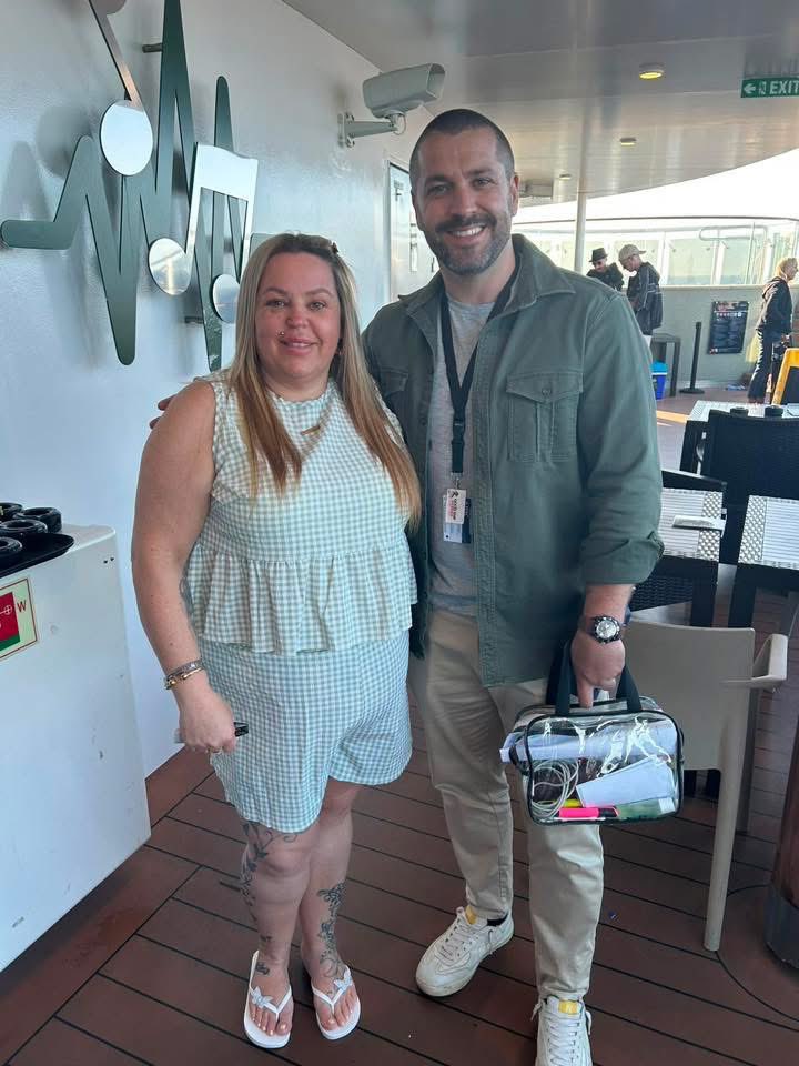 ShayneWardArmy's tweet photo. Shayne meeting passengers on board MSC while filming https://t.co/mEOuFQTz2h
