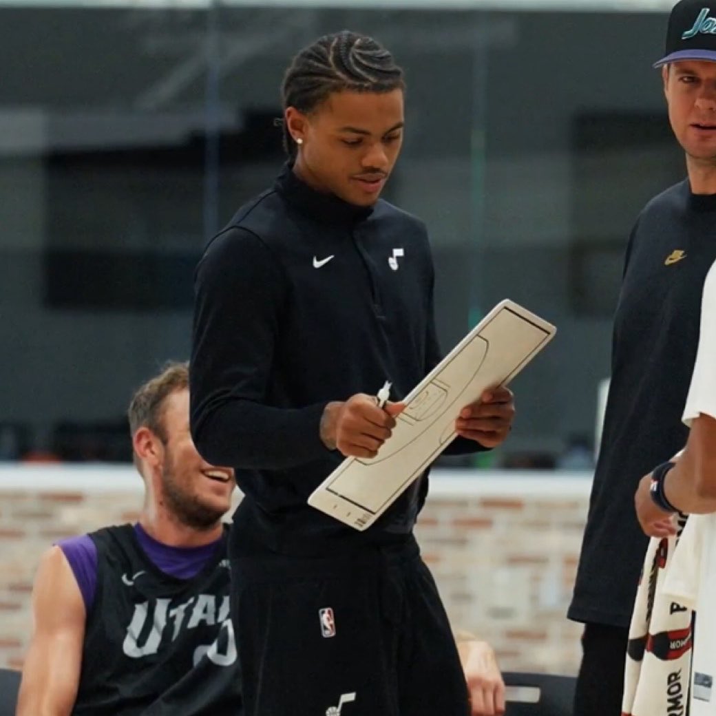 LegionHoops's tweet photo. This is awesome: 22-year-old Keyonte George will serve as an assistant coach for the Utah Jazz during the NBA Summer League

The NBA approved it, as long as it’s unpaid, and as long as it’s only one game.

(via @NBASarah, h/t @Basket_Infos) https://t.co/6HJsqS9wjB
