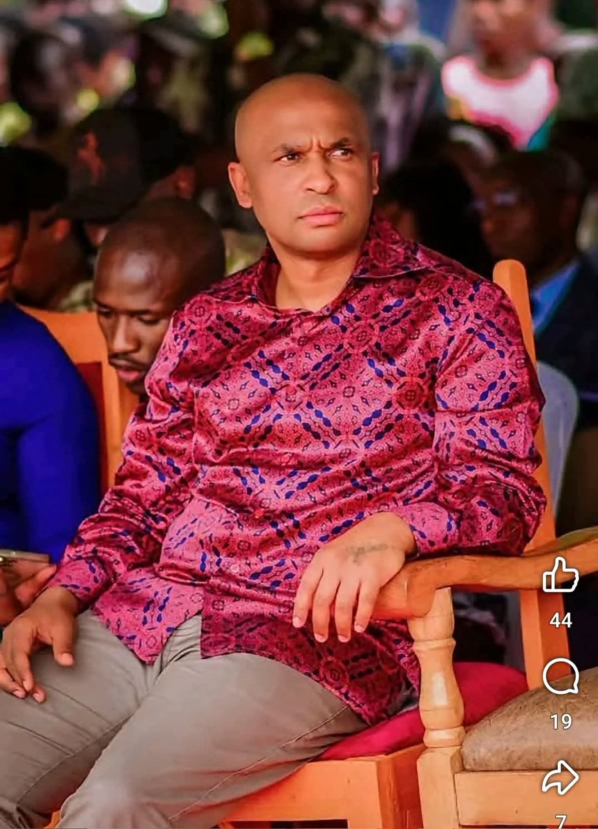 dogoti64's tweet photo. @DrBKhalwale @NimuKiarie @kipmurkomen These were the goons of Zaheer jhanda the member  Parliament of nyaribari chache constituency. Hii ifikie Raymond omolo ps interior security. https://t.co/FLwY2jyIAA