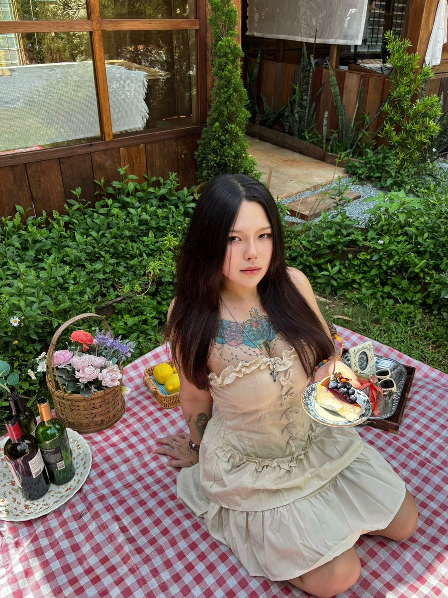 txm00_1's tweet photo. 🍰 ᴡʜᴇɴ ᴛʜᴇ ᴄᴀɴᴅʟᴇ ɢᴏᴇꜱ ᴏᴜᴛ, ɪᴛ ᴍᴇ���ɴꜱ ɪ ᴡɪʟʟ ɢʀᴏᴡ ᴜᴘ. 𓂃 𓈒 🕯️ https://t.co/uYIu0mOrkf