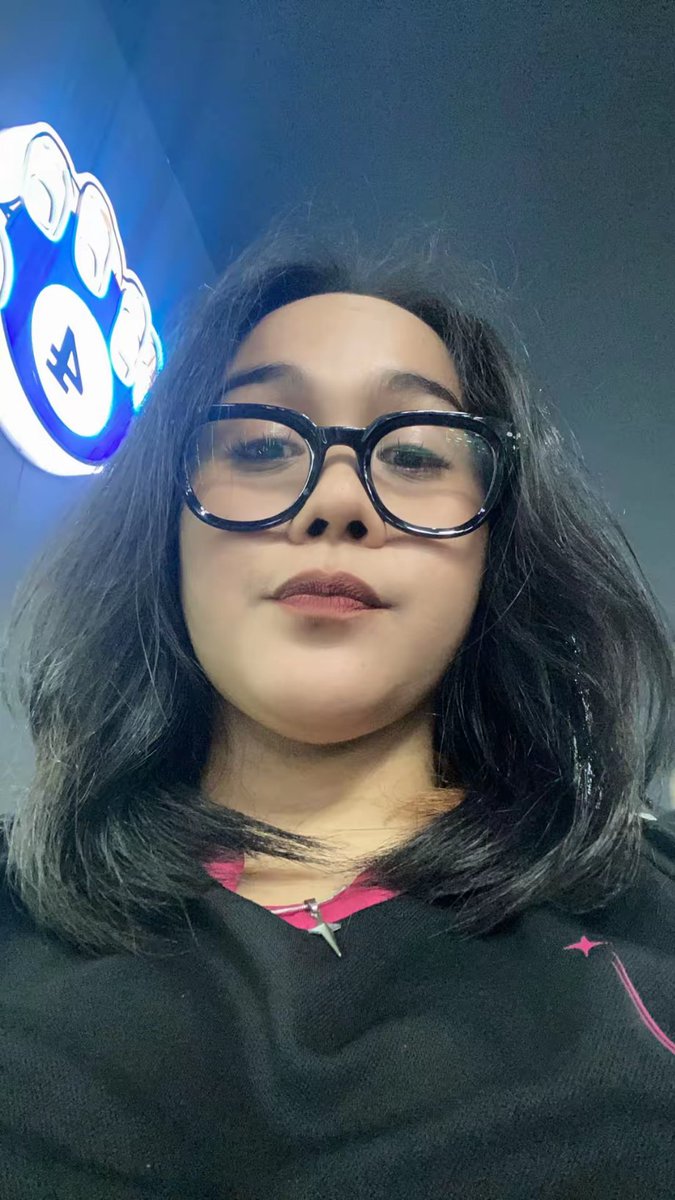 esmeguinn's tweet photo. after 4 bulan rest https://t.co/QTN8XYQ1sa