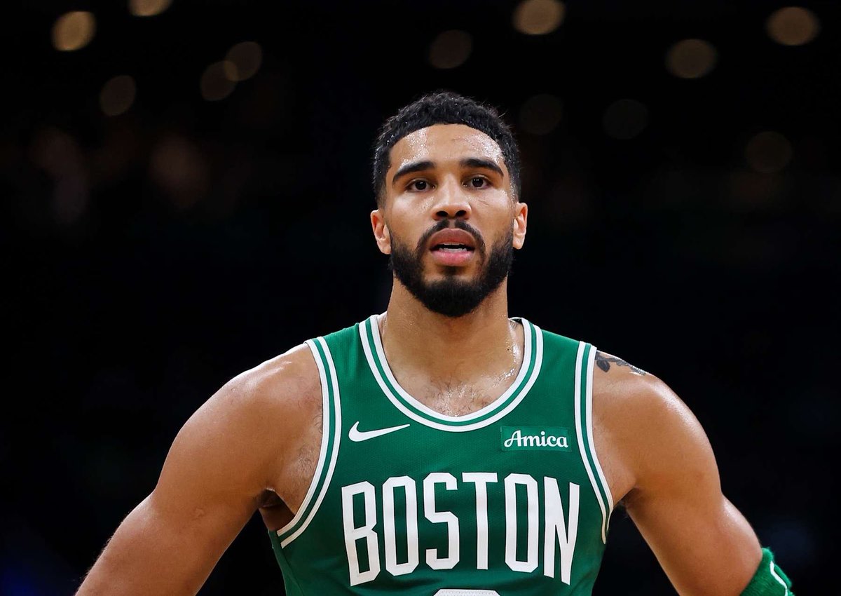 Kawhidagoat1's tweet photo. Ranking the best 15 players in the Eastern Conference.

1 - Kawhi
2 - Giannis
3 - Tatum
4 - Brunson
5 - Cade
6 - Scottie
7 - Hali
8 - KAT
9 - Donovan
10 - Brown
11 - Maxey
12 - Embiid
13 - Pascal
14 - OG
15 - Bam https://t.co/mIKmNudPI4