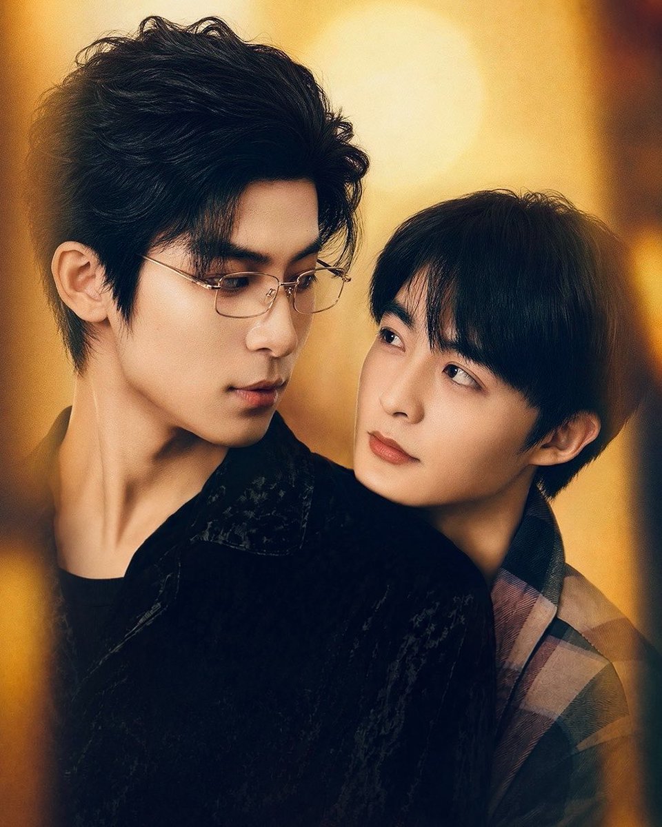 boyslovehub's tweet photo. 🚨 NEW CHINESE BL! Yan Ruihao &amp; Guan Yue, currently starring in ‘Bittersweet Love’, will star in #DefectiveLovers.

An investigation team captain and a cold-hearted detective join forces to solve a series of bizarre crimes, but their partnership soon turns into something more. https://t.co/Njb1AbrNpc