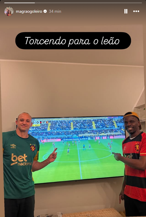 legadaoscr's tweet photo. Desliga essa TV pfv Seu Magrão kkk https://t.co/WEyQoJIhm8