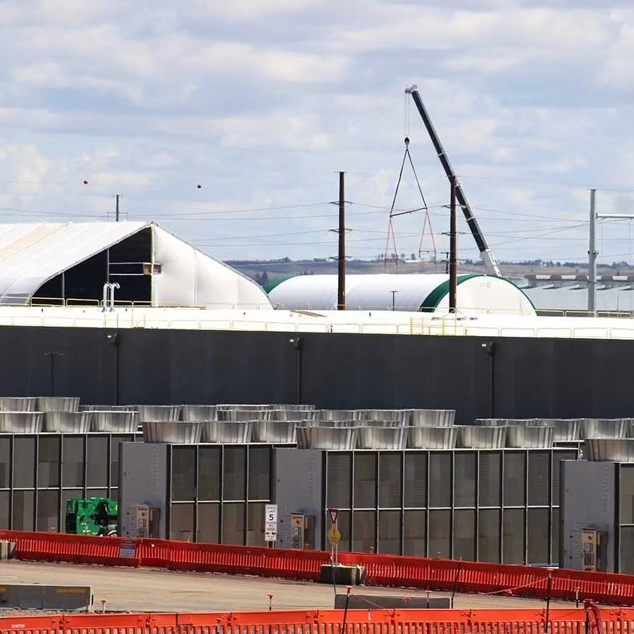 interesting_aIl's tweet photo. A Wyoming city suspends wastewater discharges from Meta data centers after the city’s wastewater system got infected with bacterium https://t.co/awLBa4SE1l