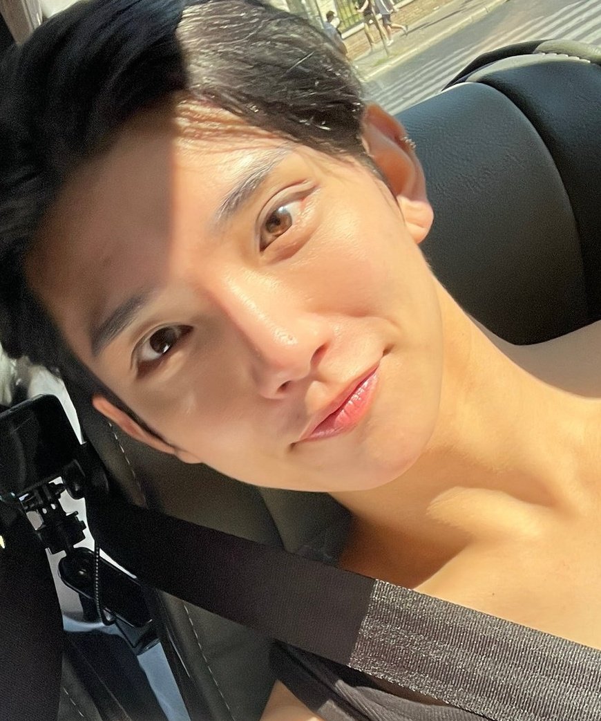 itsnir333's tweet photo. his beautiful eyes https://t.co/wGaEls4sik