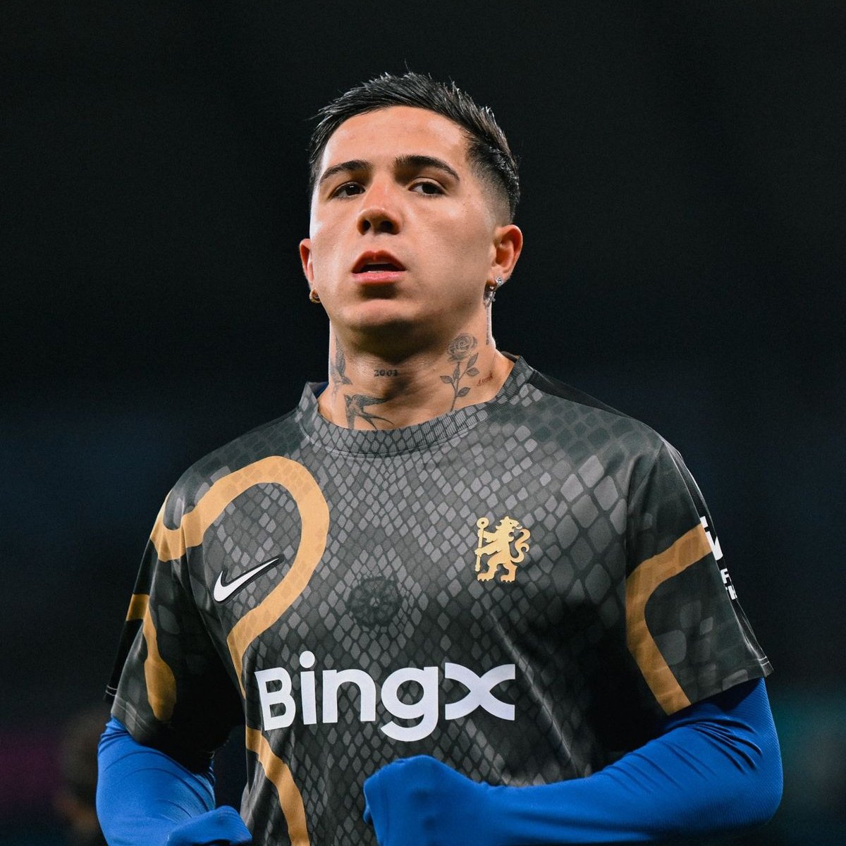 theMadridZone's tweet photo. 🚨💣 @FabrizioRomano: "There is a DIFFERENCE in the statements Real Madrid made about Enzo Fernandez & Michael Olise.

For Enzo, they made it clear, they are NOT interested, and they will NOT sign him.

For Olise, they only said that they are not in talks with him and his agents, out of respect for Bayern.

They did it to make sure the relationship with Bayern remains excellent.

Real Madrid LOVE Michael Olise, and Florentino Pérez LOVES him.

Real Madrid KEEP THINKING of Michael Olise, whether it's in the PRESENT or FUTURE."
