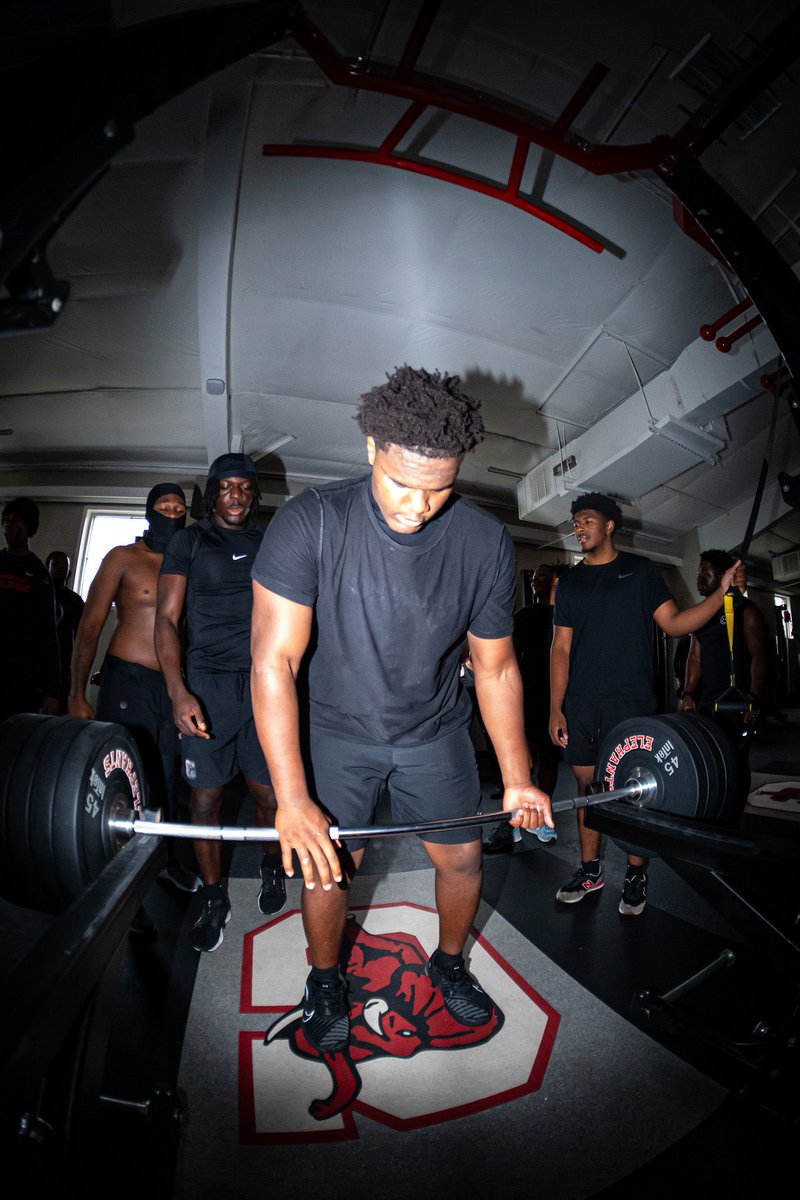 Brysonhurt71's tweet photo. Some days you feel great. Some days you are sore. Some days you are tired. You still have to find a way to get better.
That is the standard. happy 4th Everyone https://t.co/Z4Y1W8MAmC