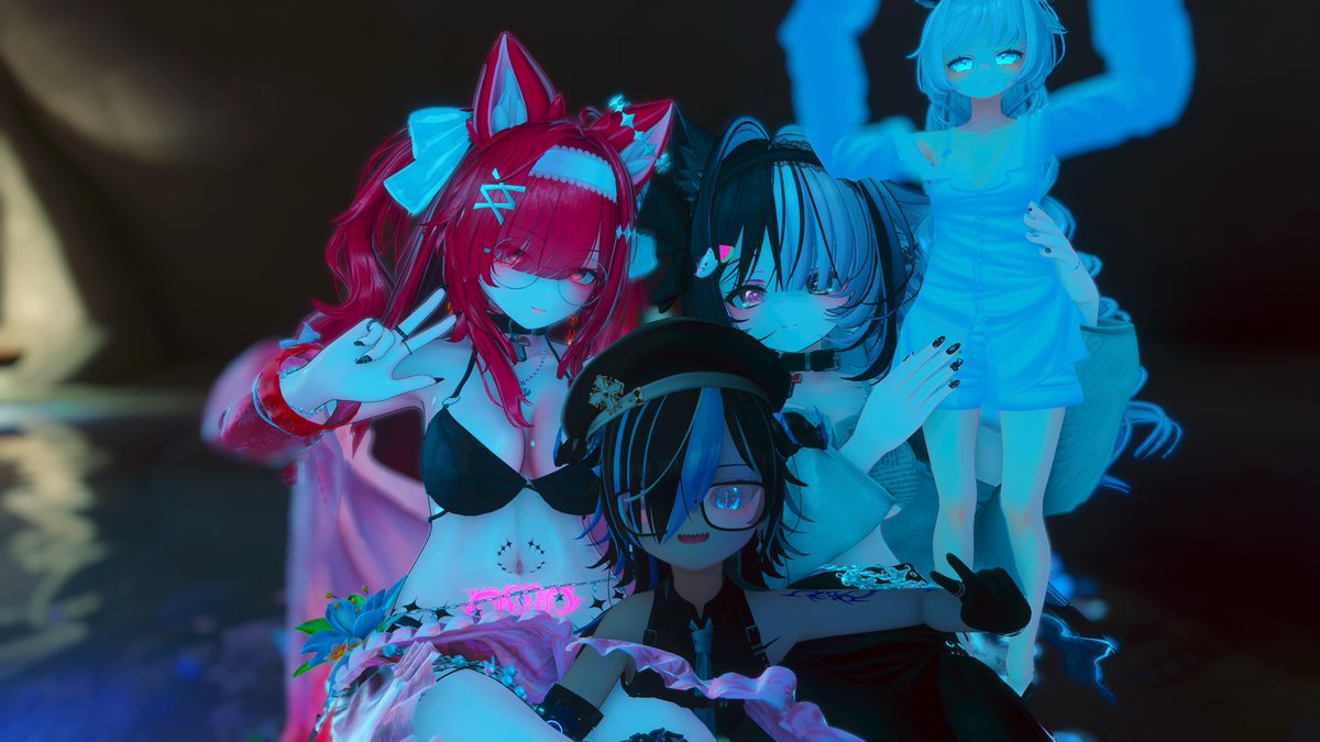 amiyakvrc's tweet photo. 今天跟昨天與朋友逛地圖拍的照片❤️
有個小朋友躺得很舒服把別人的臉都遮住了XD
洞穴地圖的濾鏡可以自己調整來拍照很好看 水還有波紋 而新的故事地圖場景很美也不會太卡 https://t.co/rGkvDOLZsw