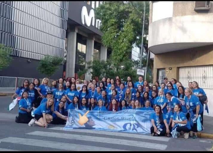 29Caritoc's tweet photo. #FelizDíaDelRiverista
#CarlosRivera22AñosDeCarrera

#CarlosRivera  #Riveristas #ClubOficialSoloTu 
#ClubOficialSolotu🇦🇷 💙
@_CarlosRivera 
@SonyMusicArg 
@riveristashq 
@_ClubSoloTu 
@ClubSoloTu_Arg https://t.co/iKgI7uXJ6P