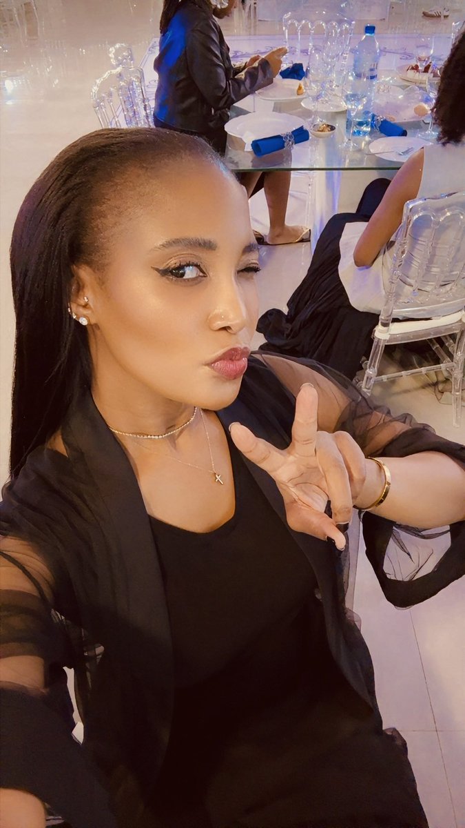 DZumaSambudla's tweet photo. Boa Noite África do Sul 🇿🇦  … Eu Amo-Te Mozambique 🇲🇿 !!!

África, Nós Somos Um 🖤 … https://t.co/yAlroee080