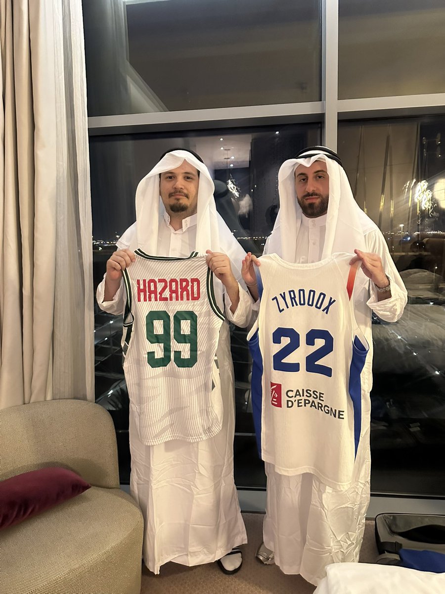 ZYROOOX_'s tweet photo. Billionaire shooting guard https://t.co/2v9fkJvHbI