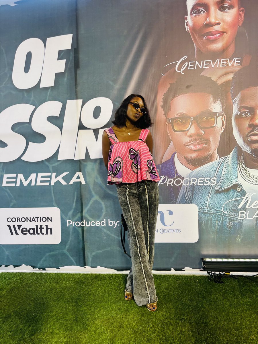 bussieh_'s tweet photo. Stepped out for my friend 🥰
You love my top?
Let me make it for you
Price : 8k https://t.co/HR2bDFfI9S