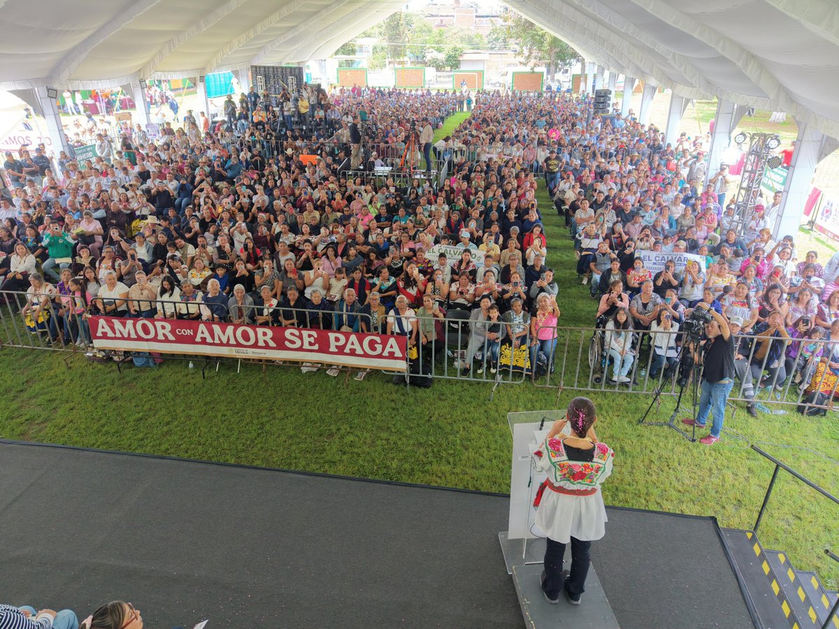 Claudiashein's tweet photo. Las mujeres somos el alma de la nación: con nuestro trabajo, esfuerzo y amor construimos un México con bienestar, igualdad y esperanza para todos y todas. El programa Pensión Mujeres Bienestar es un reconocimiento a las mujeres mexicanas. https://t.co/Uj3SlgWRQE
