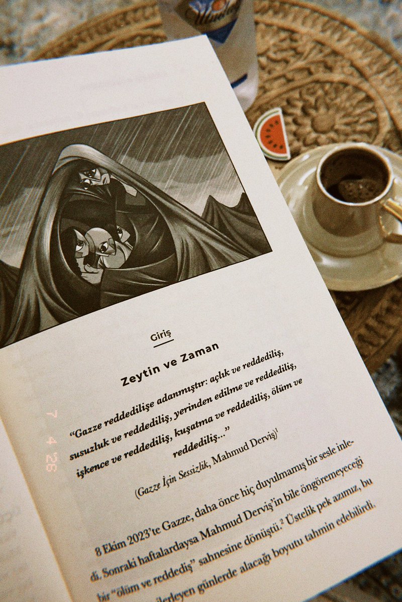 hifanury's tweet photo. Eğer dikkatli olmazsanız gazeteler mazlumlardan nefret etmenizi, zalimleriyse sevmenizi sağlar. https://t.co/pXJeQdd0l5
