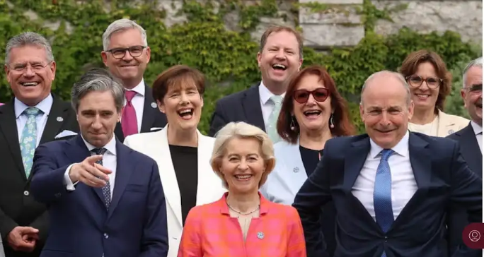 Maximil86429959's tweet photo. Please somebody wake me up &amp; tell me that I was just having a scary &amp; bizarre nightmare!

These are the faces of the lunatics who will be forever known in Irish &amp; World History as The Destroyers of Ireland.⚠️👇👇👇 https://t.co/CbSKGzuSMO