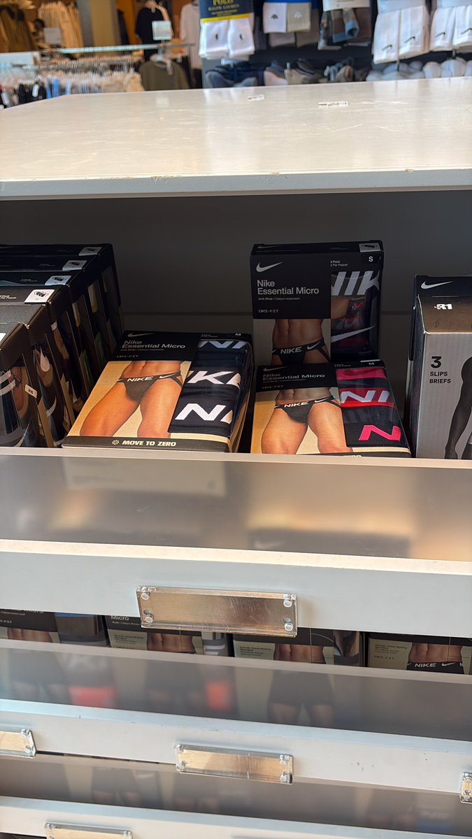 truedoughh's tweet photo. I FINALLY GOUND NIKE JOCKSTRAPS IN PERSON https://t.co/SXWOrehety