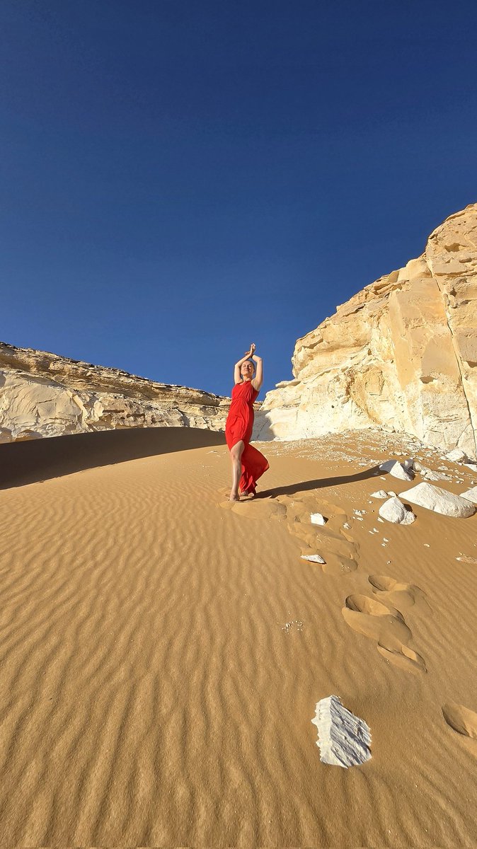 CKalajari's tweet photo. "When a beautiful soul harmonizes with a beautiful form, and the two are cast in one mould, that will be the fairest of sights to him who has the eye to contemplate the vision."
Plato
#KalajariArt
#KalajariNFT
#Travel
#Exploration
#Egypt https://t.co/CmSPFtDRDy