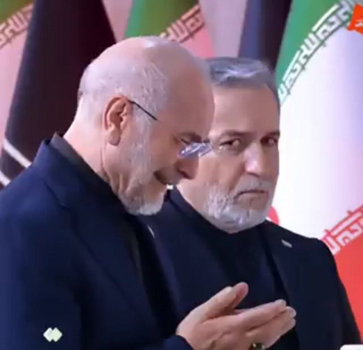 MN_Birang's tweet photo. آقای عراقچی اگر آمریکا رییس مجلس‌ را ترور کند چه می‌کنید؟
@araghchi 
@mb_ghalibaf https://t.co/WuLv4QPgKp