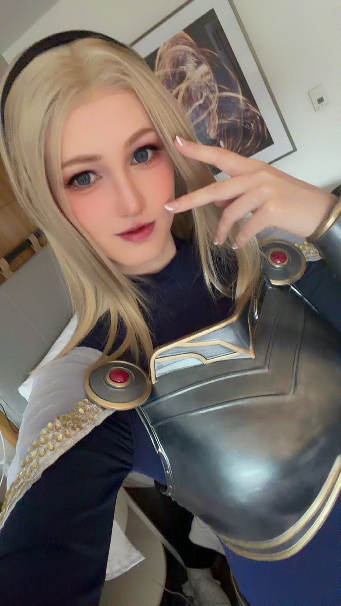 toothbrushchan's tweet photo. got my work cut out for me protecting my adc at ax https://t.co/eTr5otgmRz