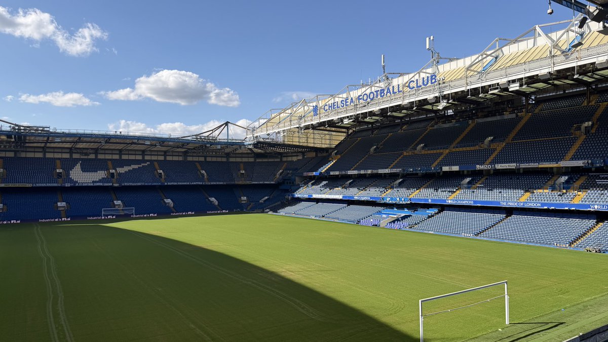 Vr2cr's tweet photo. Chelsea, Stamford bridge📍 https://t.co/idzqd3dTUT
