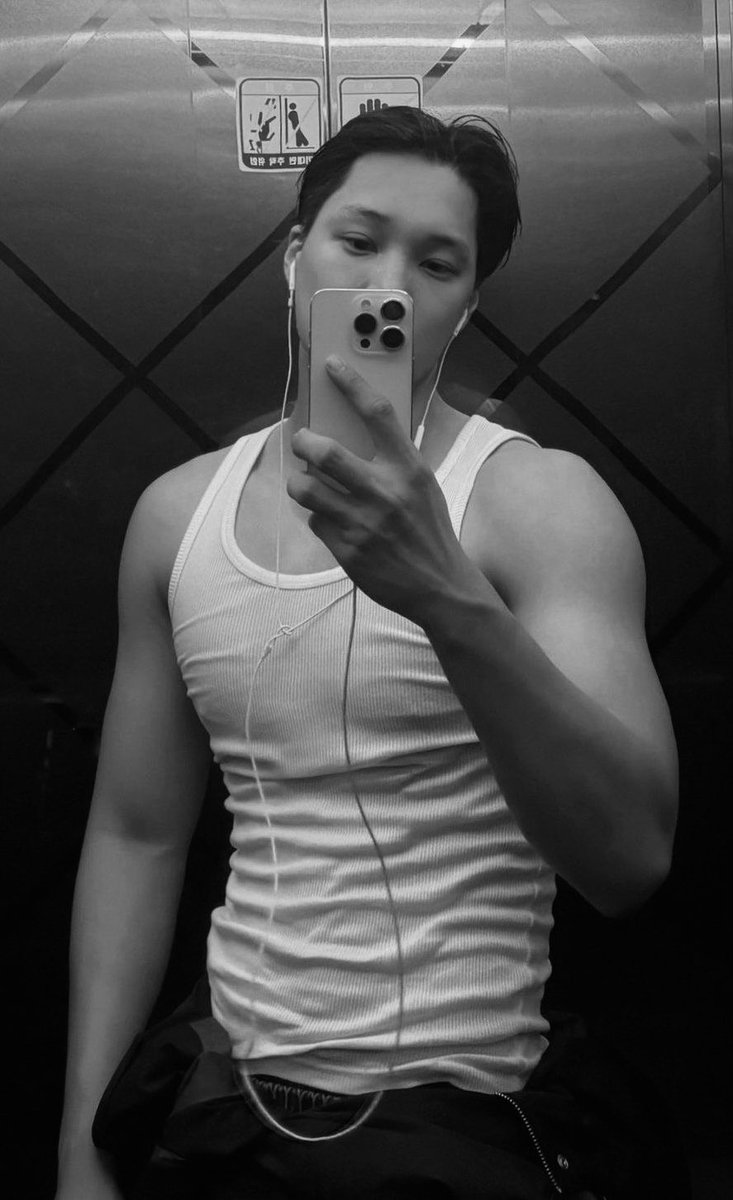 zdkl_lz1's tweet photo. Good morning, baby. 💪 https://t.co/FKoy5zbXYY