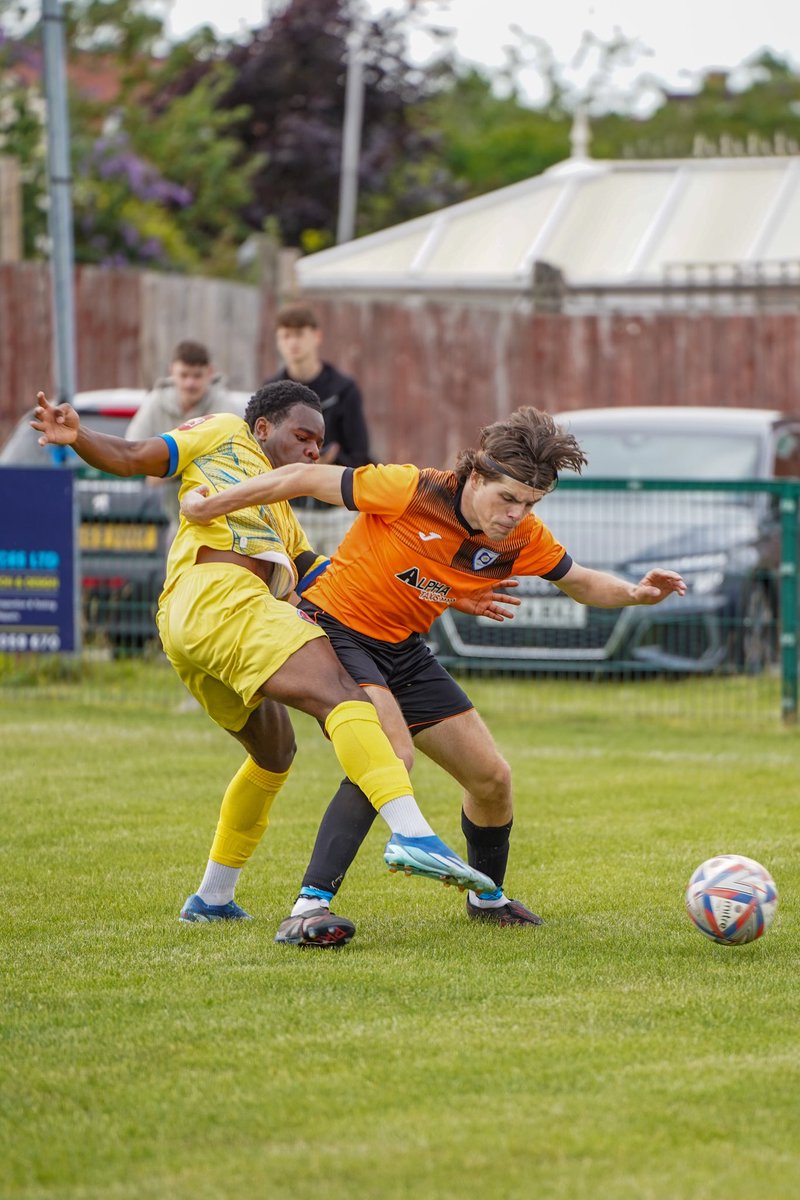 holsmc16's tweet photo. thought I’d left 😂
@cammelllairdfc v @vmfc_ https://t.co/S2N3vtNjnY