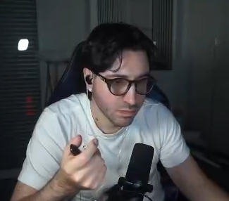 borufnbr's tweet photo. @gligaar do you remember when this faggot watched dinosauro and wanted to report him xdd @AriFn000 https://t.co/YH2HyNTCNY