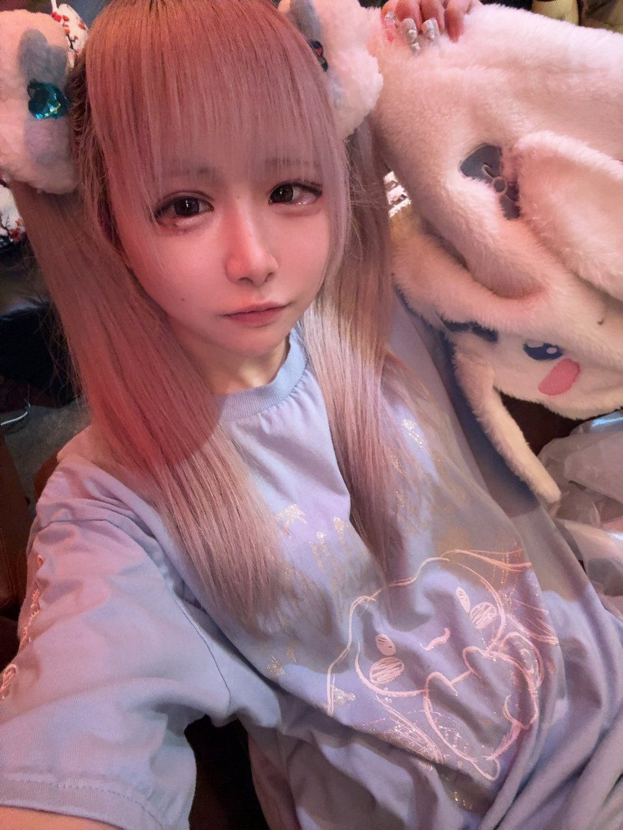 x_o0__'s tweet photo. しかも今日たまたま服もトートバッグもシナモンだし、お土産でもらってほんとにいっぱいで幸せ🤍🍼૮ ｡.  ̫ .｡ა🍼🤍 https://t.co/QeJ3DzHvvB