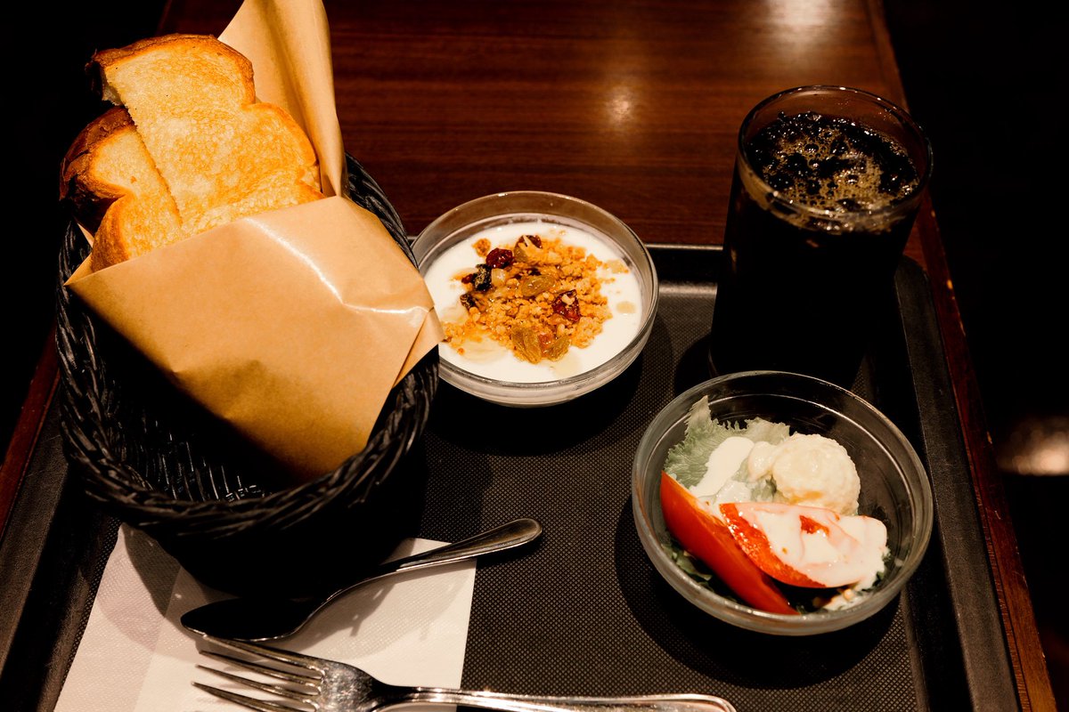 duck_0719's tweet photo. 知らない土地(千葉)で食べるモーニングはチェーン店であってもいい気持ちになる。 https://t.co/okoq64tXZd
