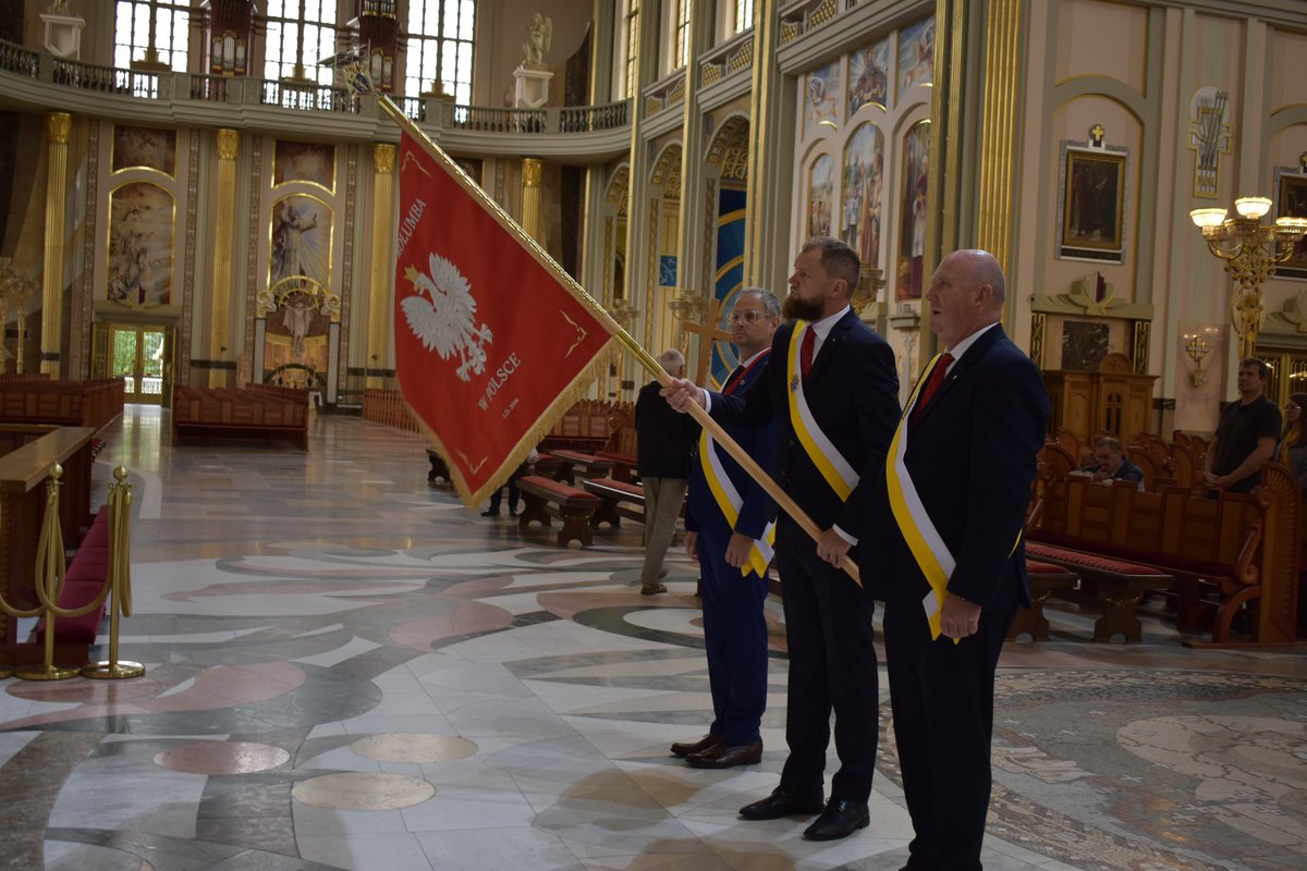 RycerzeKolumba's tweet photo. Uroczystą Mszą Św. sprawowaną w Sanktuarium Matki Bożej Licheńskiej Bolesnej Królowej Polski w Licheniu, zainaugurowaliśmy trzydniowe Spotkanie Delegatów Rejonowych.
#kofc @KofC @KsMcGivney @FatherMcGivney https://t.co/SUGQYU0XxW