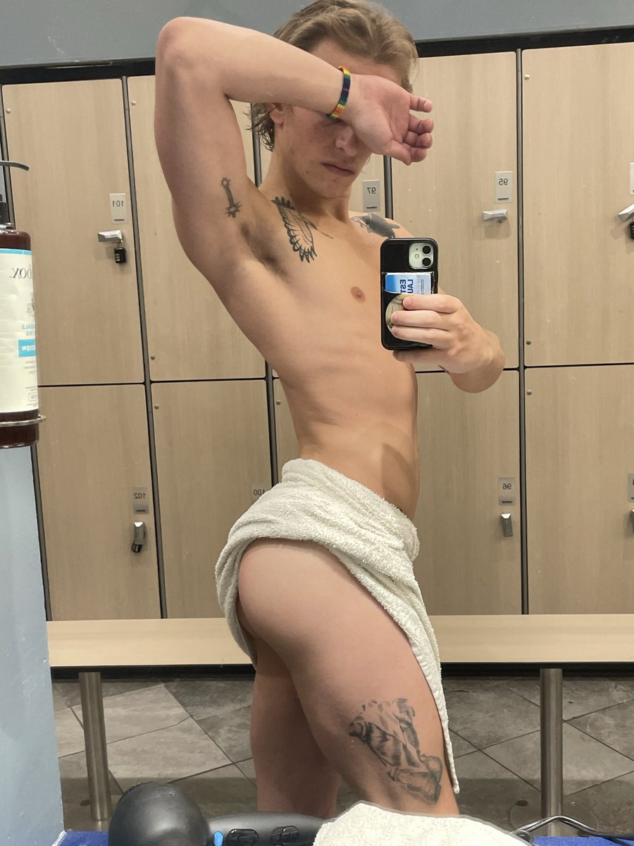 yungsackcali's tweet photo. You can’t beat the body!
#muscle #gym #body #ass #thigh #meatybutt #meatytuck #twunk #gay #chudai #lockerroom #cruising #nyc https://t.co/qN0dM2NtzR
