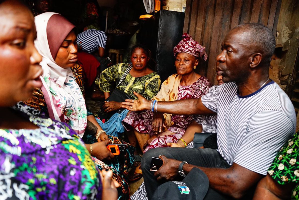 TeamAdekanmbi's tweet photo. Beyond politics, leadership is about showing up when people need you the most.

We join countless others in praying for every affected family and remain confident that, together, they will rebuild stronger.

#BEYOND2027
BIMADEK2027
OMITUNTUN 3.0
APM!! https://t.co/BLpRUKq6hC