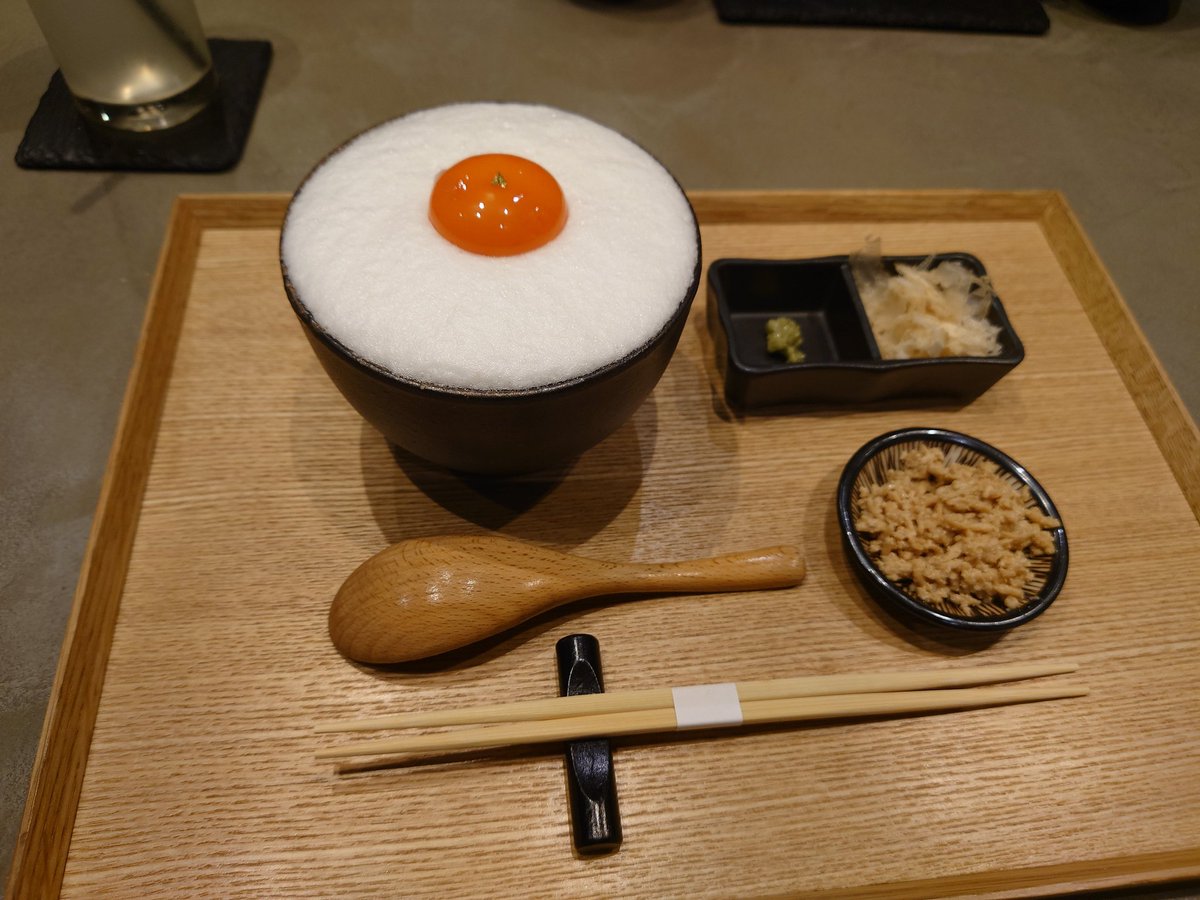 10_natume's tweet photo. 川越にある。卵かけご飯を食べに連れて行ってもらった。おしゃれお店、サインあったけど誰が分からなかった。緊張しながら食べたから味覚えてない💧 https://t.co/a7sRVNunWZ