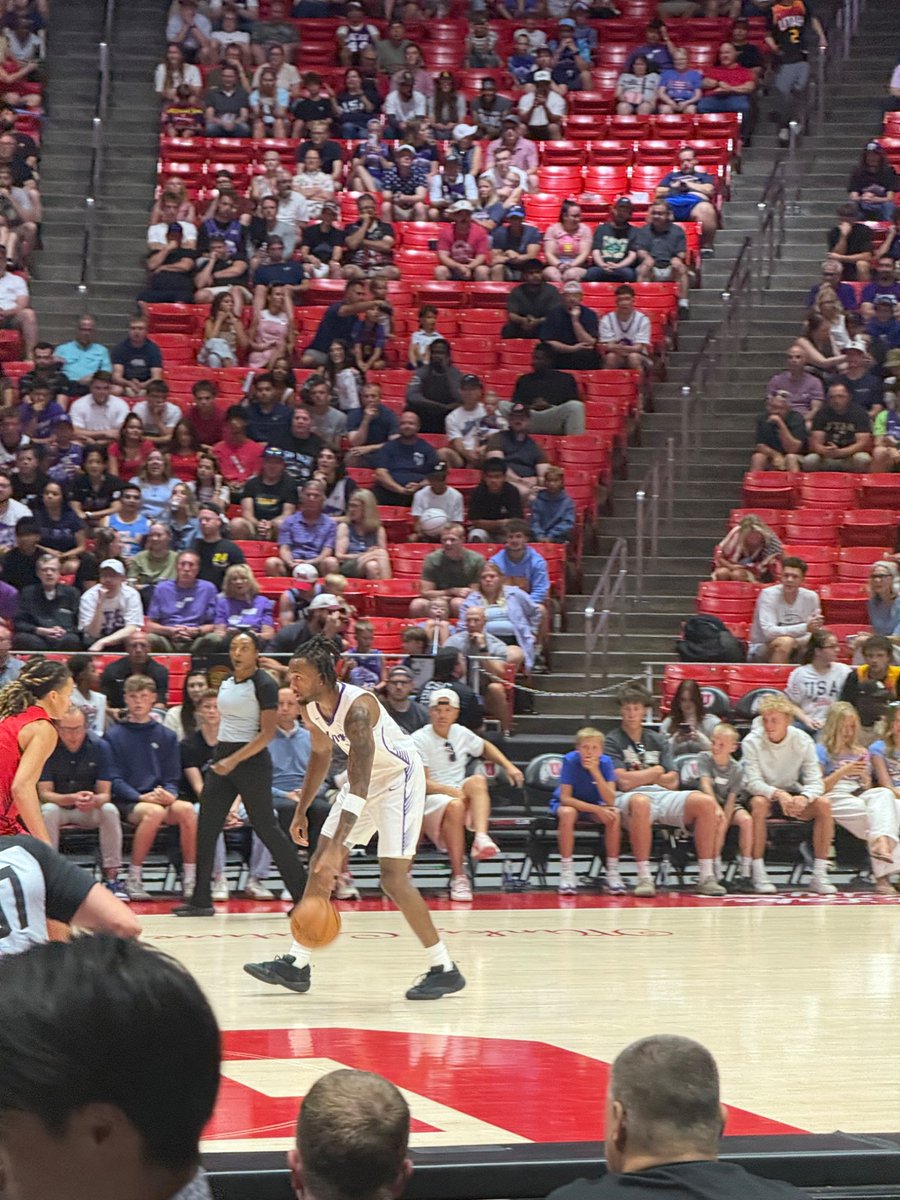 AggieBrooks101's tweet photo. Darryn Peterson balling out out early @ slc summer league #utahjazz https://t.co/wTypC0riaJ