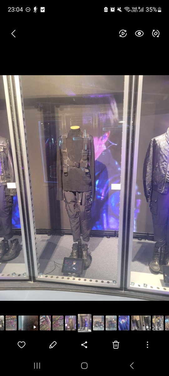 sarahpriv5's tweet photo. throwback to when i saw this in 2023 july at james jean x bts
(i bowed down to it) https://t.co/xT9665qxYS